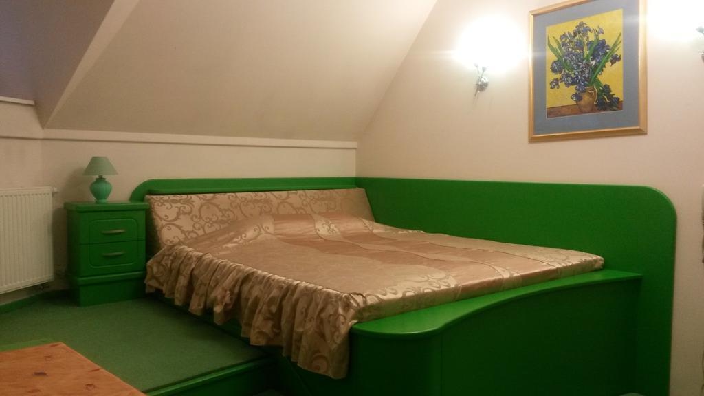 Marlen Hotel Rivne Phòng bức ảnh